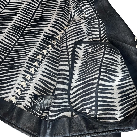 BlankNYC Faux Leather Moto Jacket Contrast Stitching Black White Tassel Size S - Picture 4 of 15